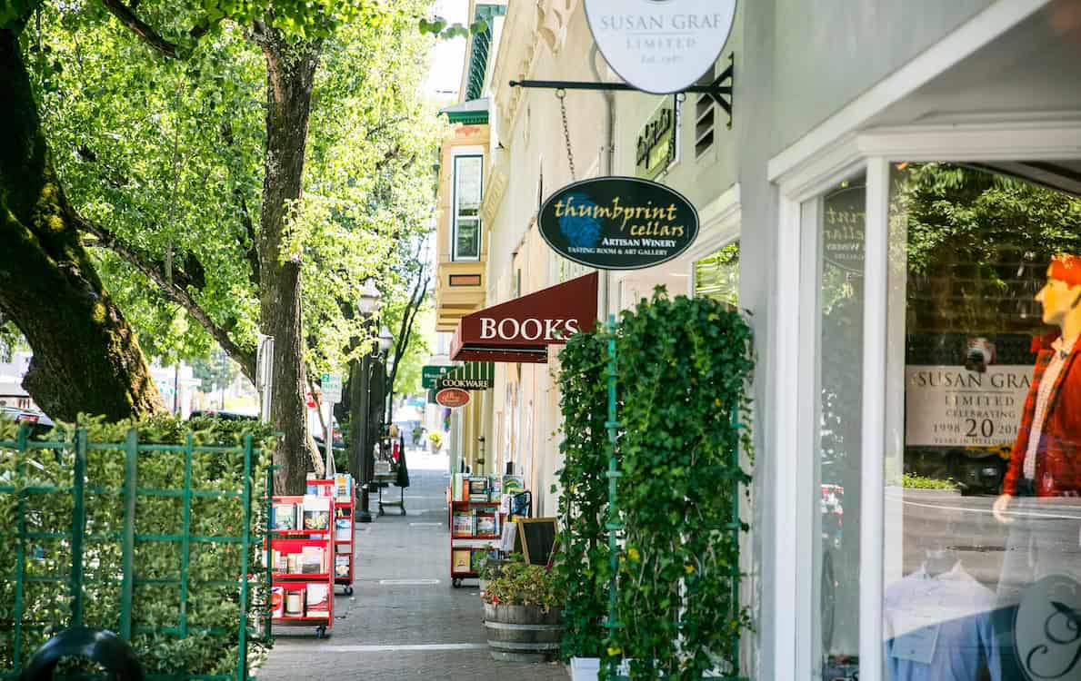 Shopping in Downtown Healdsburg